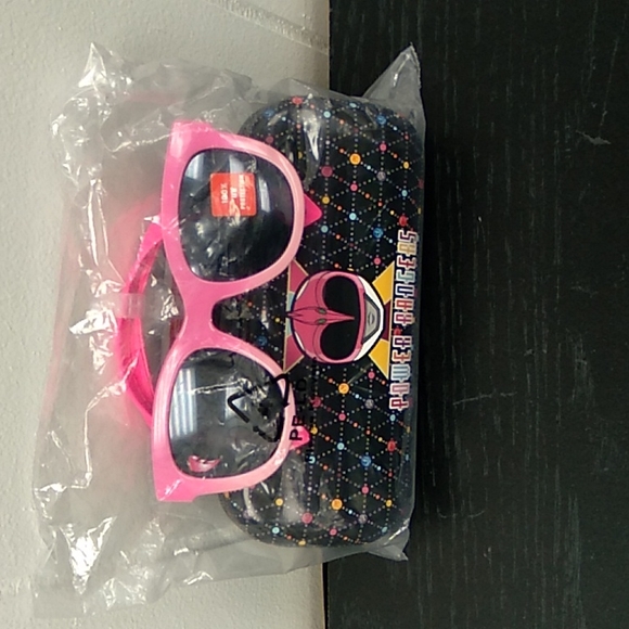 2 for $20 NWT POWER RANGERS SUNGLASSES WITH CASE - Picture 3 of 5